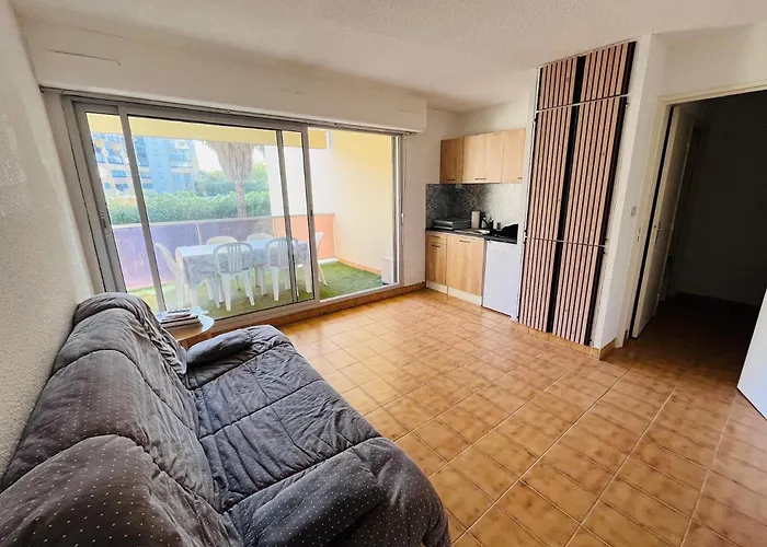 T2 ,4 Couchages ,Climatise ,Terrace ,En Face D\'Aqualand ,Plage Rochelongue