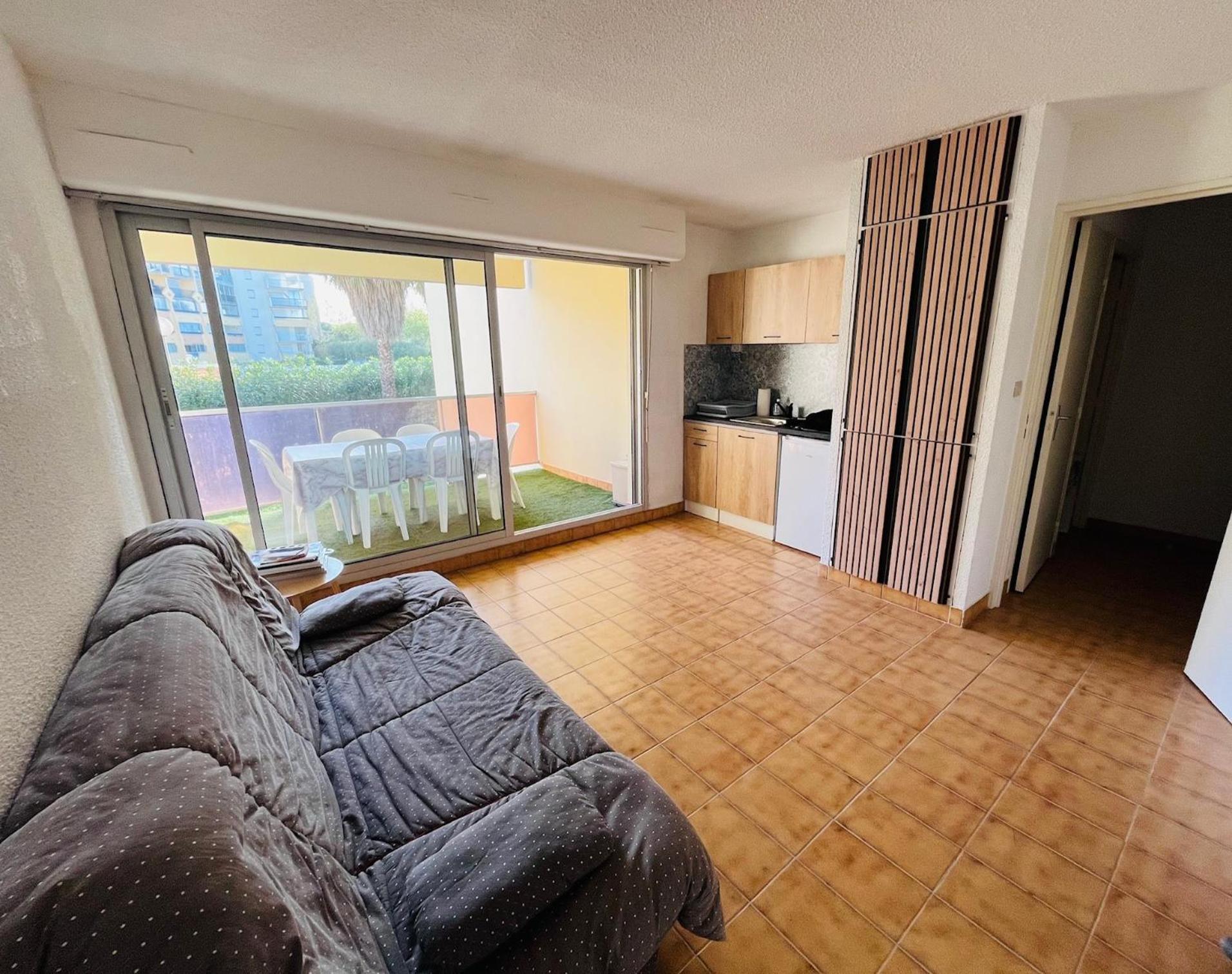 Apartment T2 ,4 Couchages ,climatise ,terrace ,en Face D'aqualand ,plage Rochelongue Agde